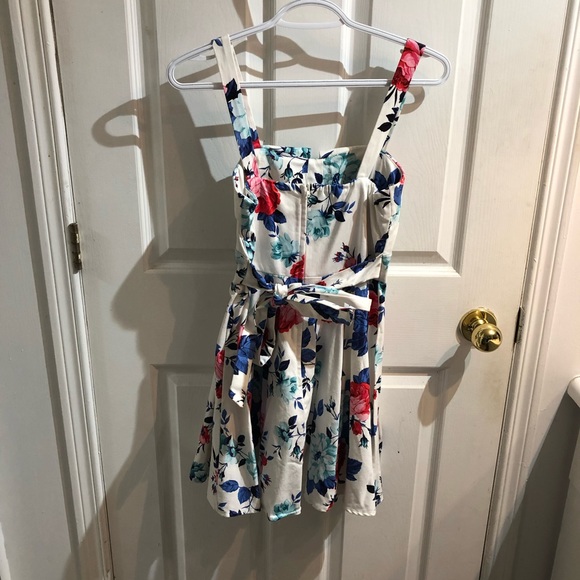 Floral Dress - Picture 3 of 4